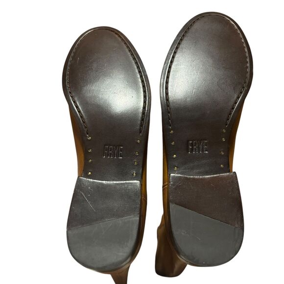 Frye Melissa Button 2 Boot in Whiskey Brown- Size 6 - Picture 6 of 10